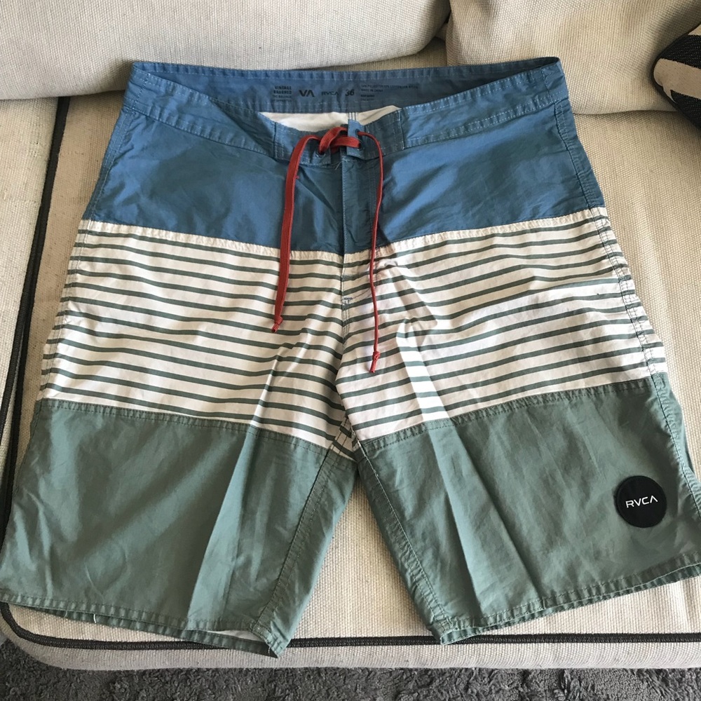 RVCA board shorts Men’s 36